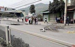 "Hố tử thần" bất ngờ xuất hiện trên Quốc lộ 18