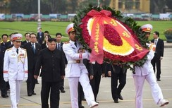 Xúc động hình ảnh Chủ tịch Kim Jong Un viếng Lăng Chủ tịch Hồ Chí Minh
