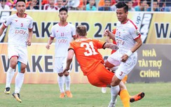 Những pha vào bóng bạo lực của Quế Ngọc Hải: Không ai cầm cương ngựa chứng?