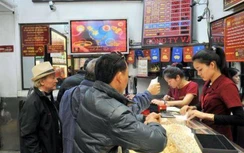 Giá vàng hôm nay 8/3: Bị “dìm” giá, vàng rơi xuống mức thấp nhất 9 tuần