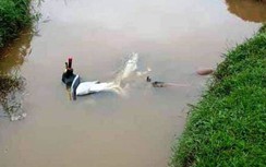 Nghệ An: Phát hiện thi thể phụ xe khách dưới mương nước