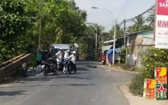 Ô tô tải va chạm xe đạp điện, 2 thiếu nữ nguy kịch