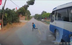 Video: Thần may mắn đã nhanh chân hơn thần chết trong tình huống này