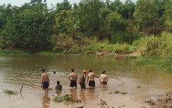 Xuống đập bắt ốc, ba bà cháu đuối nước thương tâm