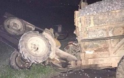 Bị đâm bất ngờ, xe công nông mất lái cán hai vợ chồng thương vong