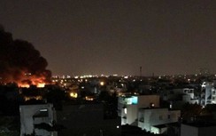 Cháy kho xưởng 1.000m2 ở TP.HCM, 13 căn nhà vạ lây