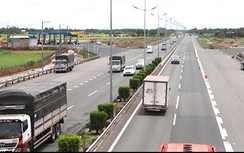 Bộ trưởng Nguyễn Văn Thể “thúc” tiến độ cao tốc Mỹ Thuận - Cần Thơ