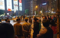 Tài xế ô tô Hyundai dùng dao đâm gục người đi xe máy giữa phố sau va chạm