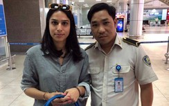 Khách quốc tế nhận lại tài sản hơn 100 triệu tại sân bay quốc tế Cam Ranh