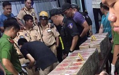 Cảnh sát khám xét nhiều địa điểm sau vụ bắt 800 bánh heroin