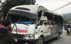 Xe khách va chạm xe ben, nhiều hành khách hoảng loạn la hét