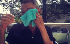 Nghệ sĩ Lê Bình khóc nấc vì ốm yếu bệnh tật, không dám nhờ vả ai