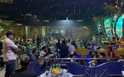 Cảnh sát ập vào quán bar ở TP.HCM, phát hiện gần 150 người đang phê ma túy