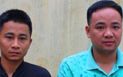 Bắt 2 đối tượng cho vay nặng lãi chuyên ném chất bẩn đe dọa người nợ