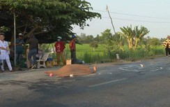 Xe máy "đấu đầu" ô tô tải, người đàn ông tử vong tại chỗ