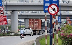 Người điều khiển xe máy đi vào đường cấm đối diện mức phạt nào?