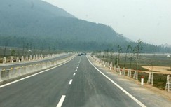 Tuyến BOT Nam Bến Thủy hư hỏng 15m2 mặt đường