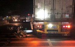 Tông vào đuôi xe container đỗ bên đường, nam thanh niên tử vong tại chỗ