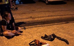 Bắt giữ nữ khách đi taxi ném ma túy ra cửa xe và bỏ chạy