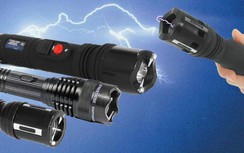 Phát hiện khách ngoại định mang 5 đèn pin phóng điện lên máy bay