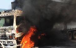 CSGT và cảnh sát PCCC cứu xe hoa quả trị giá 300 triệu đồng