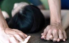 Thiếu nữ 19 tuổi bị nam thanh niên khống chế đưa vào nghĩa trang hiếp dâm