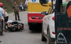 Va chạm với xe tải, hai học sinh đầu trần đi xe máy thương vong