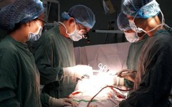 Nam trung niên thoát chết sau 5 nhát dao đâm thấu ngực, thủng tim