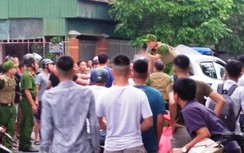 Tạm giữ người đàn ông cầm dao chém đứt cổ gà, rồi vào nhà dân nhảy múa
