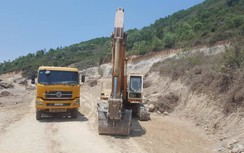 "Điểm nóng" múc đất trái phép: Ra đường chặn "đất tặc", một phụ nữ tử vong