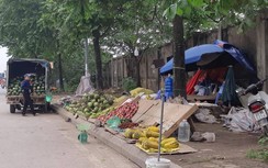 Chùm ảnh: Hàng rong tự phát công nhiên tràn đại lộ Thăng Long