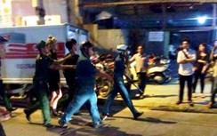 Mâu thuẫn, nhóm thanh niên dùng hung khí đánh phụ xe bị thương