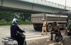 Va chạm với xe ben bà tử vong, cháu nguy kịch ở ngã tư Vũng Tàu