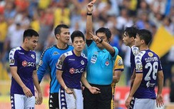 Trò cưng thầy Park nhận thẻ đỏ; Hà Nội thua sốc Thanh Hóa