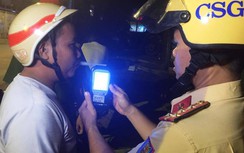 Video: CSGT "săn ma men” gần quán nhậu ở TP.HCM