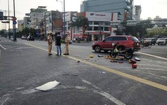 Tông thẳng vào xe cứu thương, 2 nam thanh niên bị thương nặng