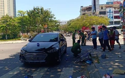 Xế hộp đâm xe đạp tại ngã tư, người đàn ông chết tại chỗ