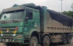 Xe cơi thùng, có dấu hiệu chở quả tải vẫn "nhan nhản" từ đường làng ra QL