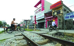 Vượt ẩu qua đường ngang, thích “giỡn” với thần chết