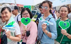 Khách "đội nắng", “săn” vé ưu đãi tại Bamboo Airways Tower 265 Cầu Giấy