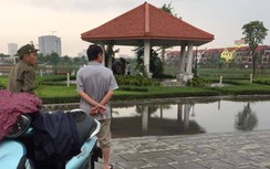 Điều tra vụ thi thể nam giới dưới hồ với nhiều vết đâm