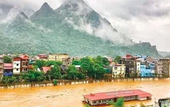 Nhiều tuyến đường ở Hà Giang sạt lở vì mưa lũ