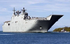 Chiến hạm Australia bị tàu Trung Quốc bám sát trên Biển Đông