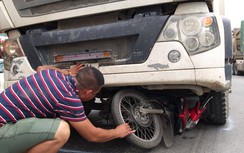 Video: Tài xế ô tô hoảng hồn vì cậu bé đột ngột băng sang đường