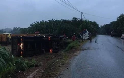 Liên tiếp 2 vụ tai nạn tự ngã trên QL2C do đường trơn