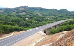 Đẹp ngỡ ngàng trên cung đường cao tốc nối Huế - Đà Nẵng