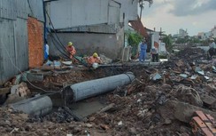 Trụ điện bị gãy, đè một công nhân chết thảm