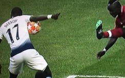 Chung kết C1: Trọng tài gián tiếp giúp Liverpool lên ngôi?