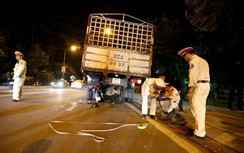 Tông vào xe tải đang đỗ bên đường, người đàn ông tử vong tại chỗ