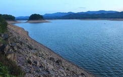 Trượt chân ngã xuống hồ nước, 2 nữ sinh tử vong thương tâm